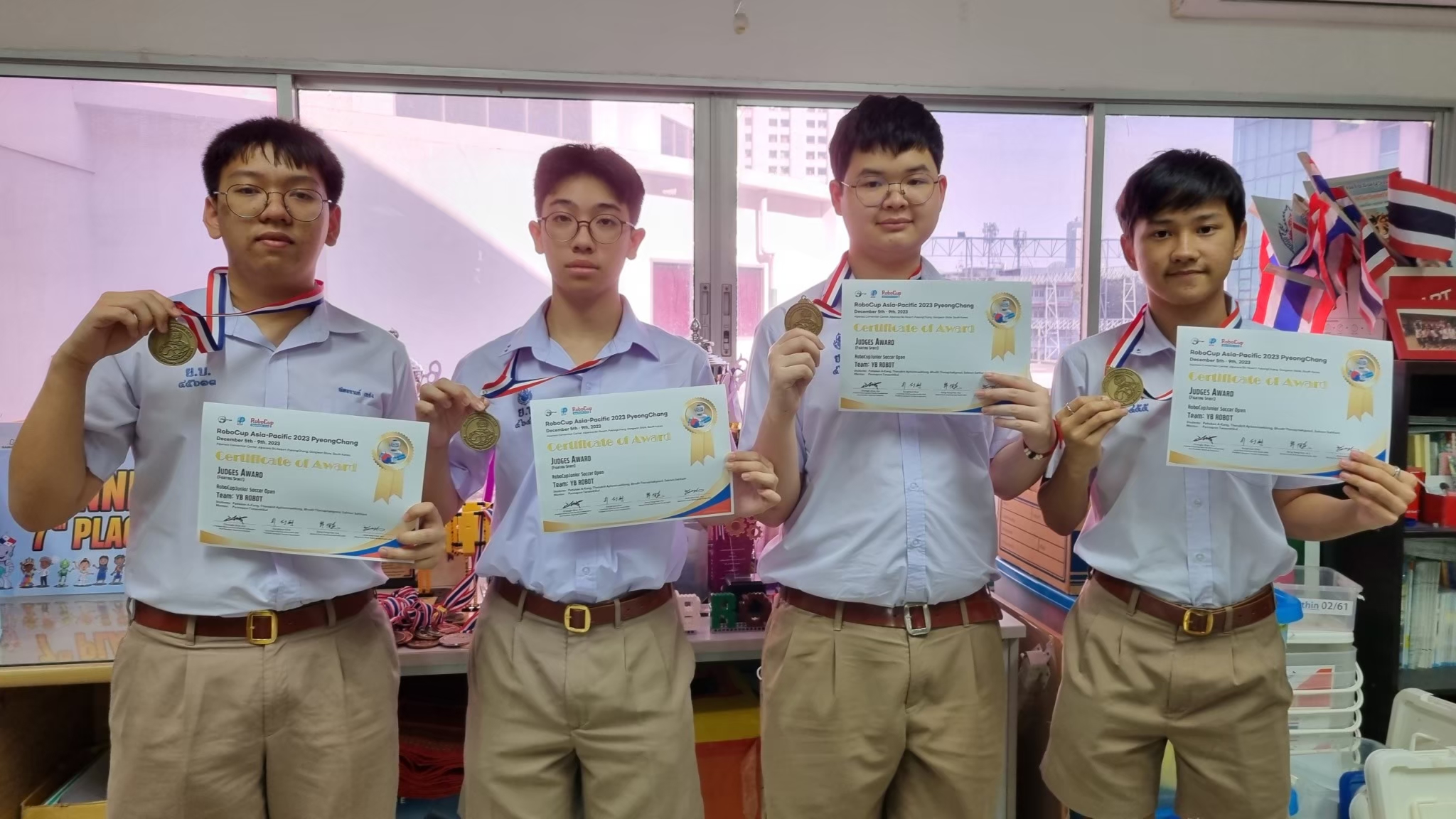 YB Robot Award